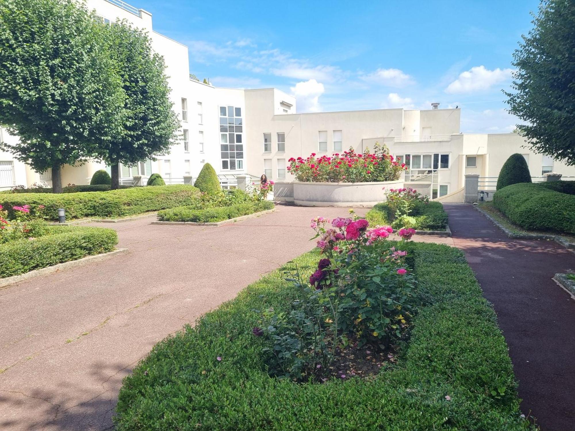 Chambre Avec Sdb Et Toilettes Privatives Rosny-sous-Bois Eksteriør bilde